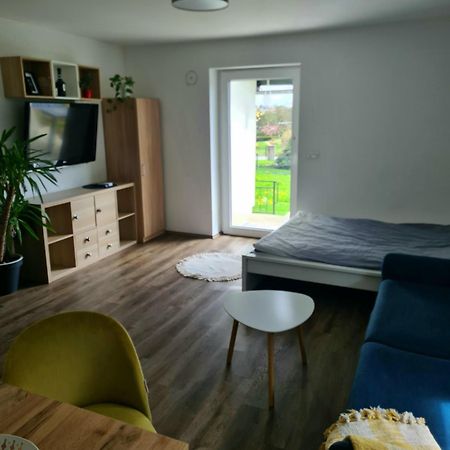 Rooms And Apartments Vili بتوي المظهر الخارجي الصورة