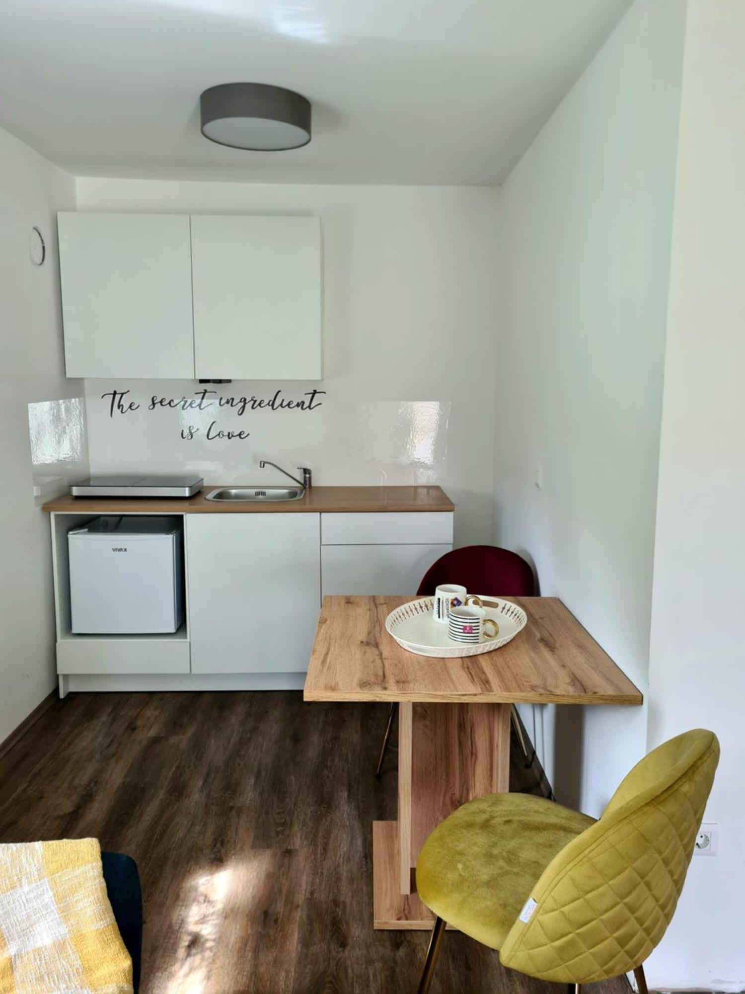 Rooms And Apartments Vili بتوي المظهر الخارجي الصورة