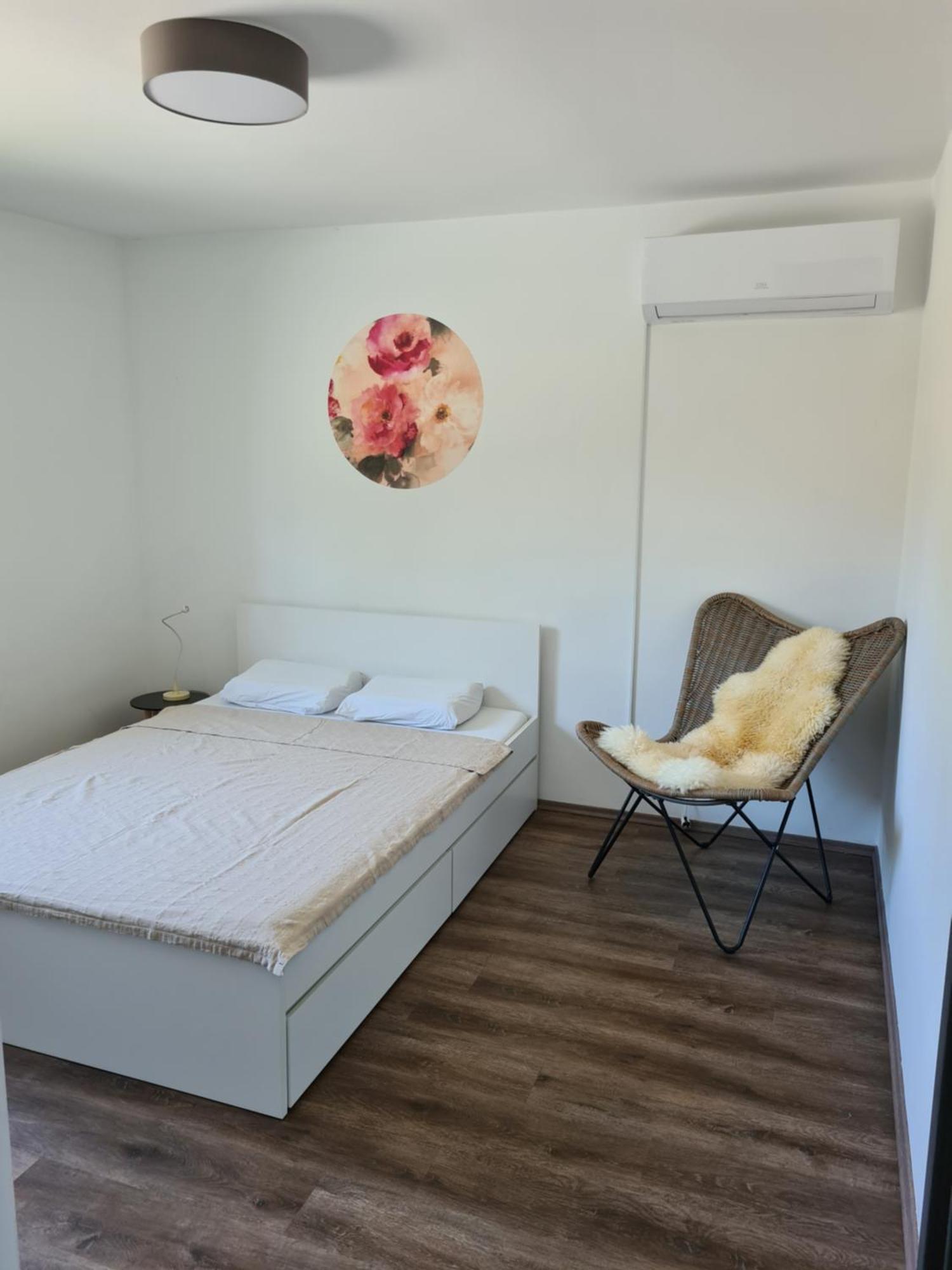 Rooms And Apartments Vili بتوي المظهر الخارجي الصورة